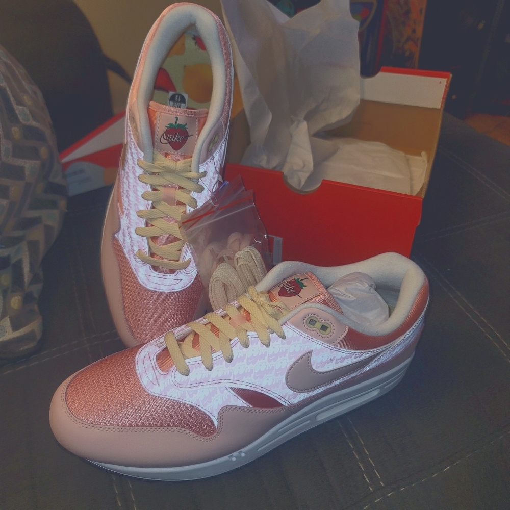 Air Max 1 "Strawberry Lemonade"